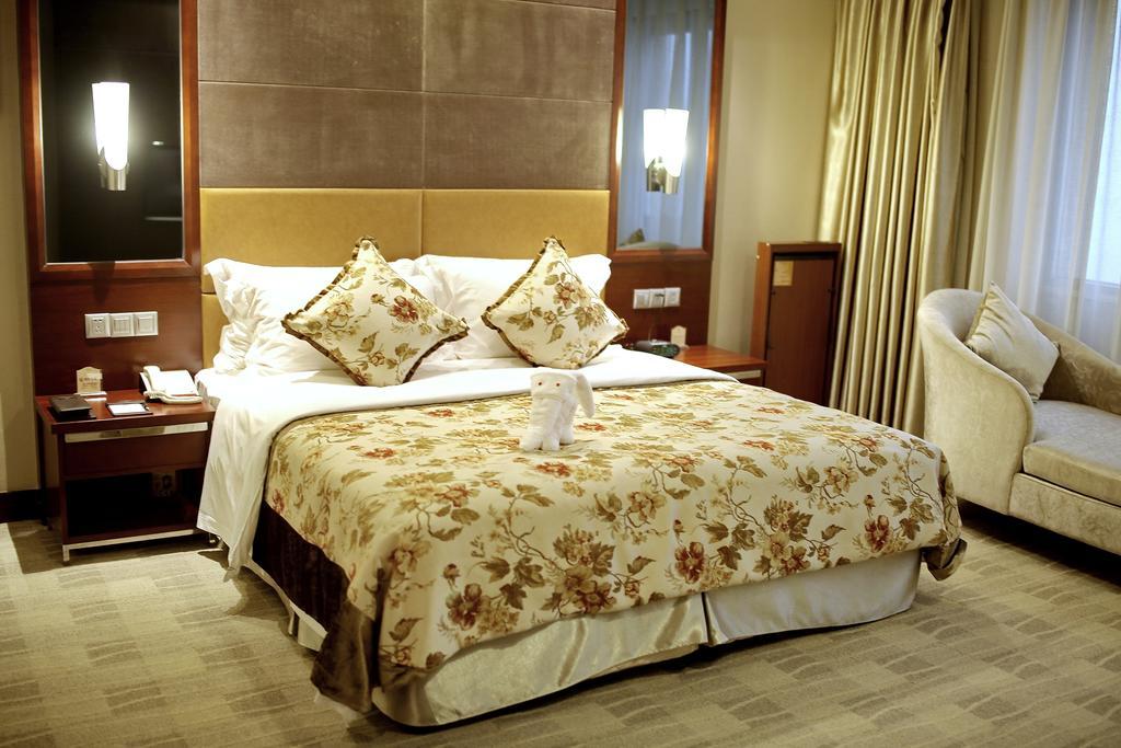 Changzhou Grand Hotel Room photo